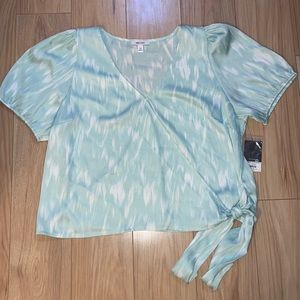 NWT Nine West Mint Green Silky Tie Front Blouse